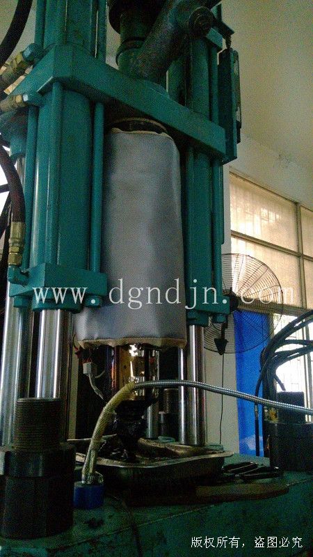 立式注塑機(jī)隔熱套